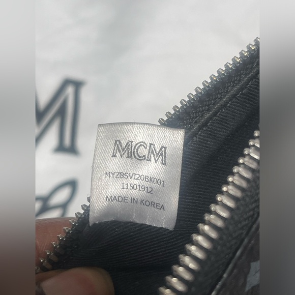 MCM Envelope bag & dust cover - Picture 5 of 6